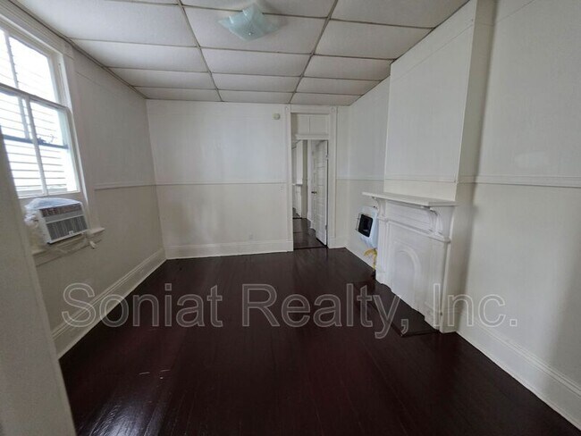 Building Photo - 3030 Palmyra St