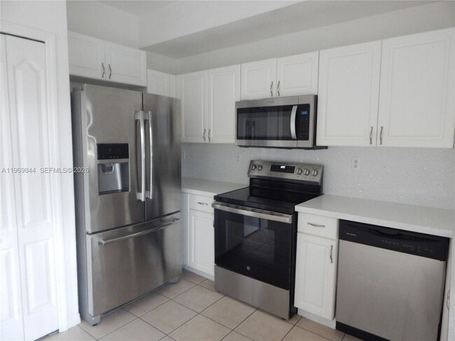 Building Photo - 8986 W Flagler St