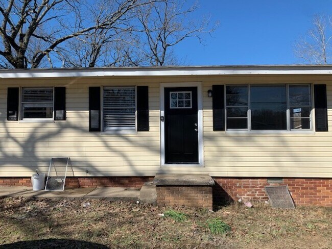 Building Photo - 17413 Batesville Pike