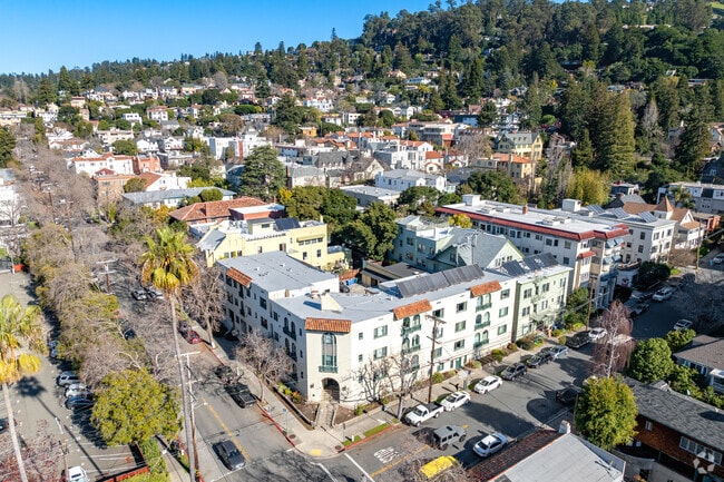 Aerial Photo - Garden Court