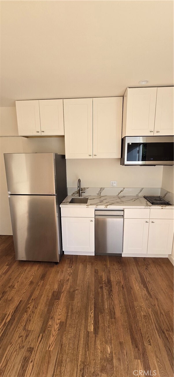 Foto del edificio - 2756 Locksley Pl