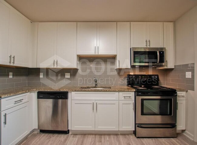 Foto del edificio - 2145 Bolton Rd