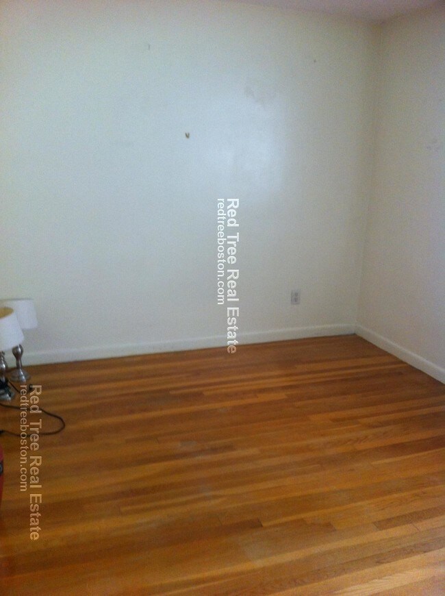 Building Photo - 39 Englewood Ave