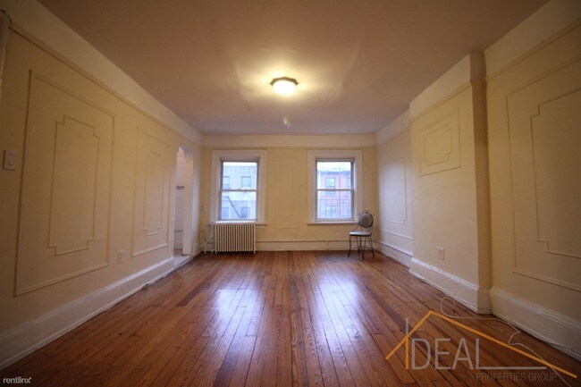 Building Photo - 27 Cheever Pl