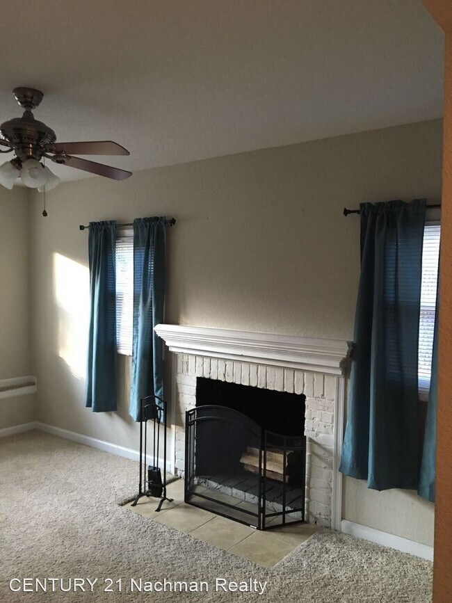 Building Photo - 4 br, 2 bath House - 714 Round Bay Road