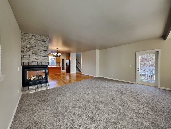 Building Photo - 11104 Paine Field Way #F