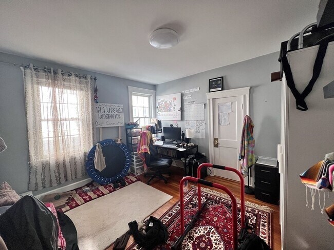 Foto del edificio - 19 Harding Ave