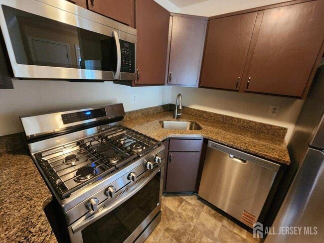Building Photo - 14 Coral Tree Ct