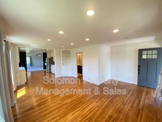 Foto del edificio - 339 Crouch St