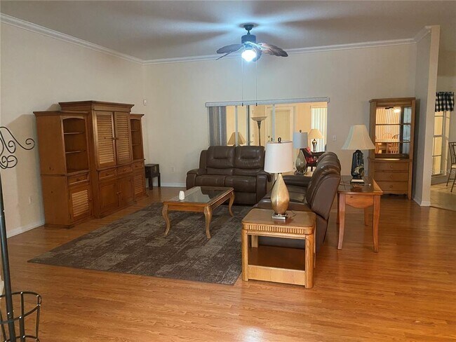 Foto del edificio - 10422 Moshie Ln