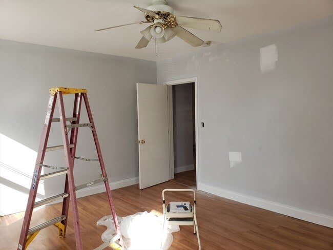 Foto del edificio - 45 S Main St