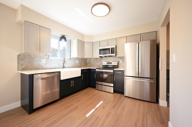 Foto del edificio - 16268 W 13th Pl