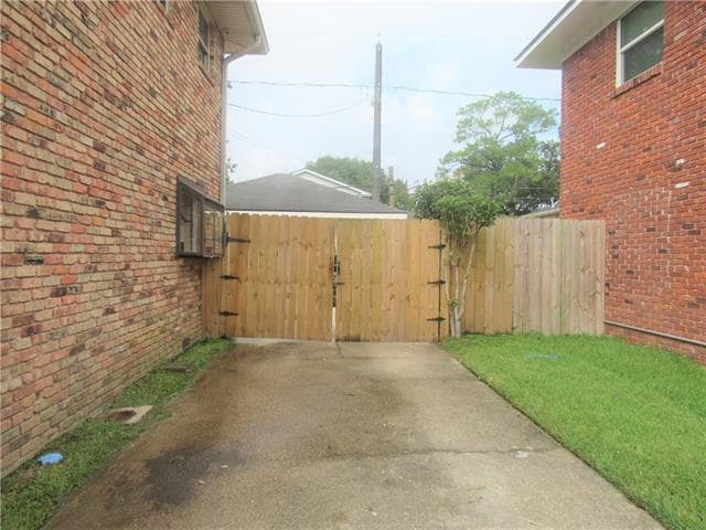 Building Photo - 2559 St Nick Dr