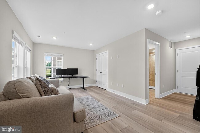 Building Photo - 1808 Parham Cir