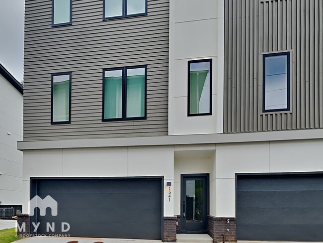 Building Photo - 1541 Millwood Pl