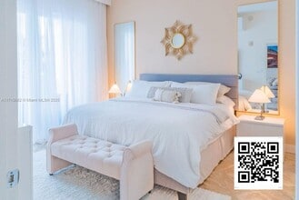 Building Photo - 802 W Windward Way