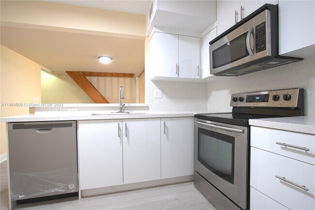 Building Photo - 10233 NW 9th Street Cir