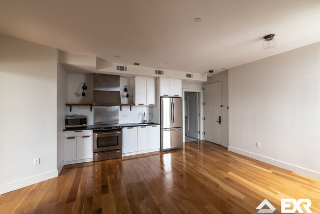 Building Photo - 5522 Myrtle Ave