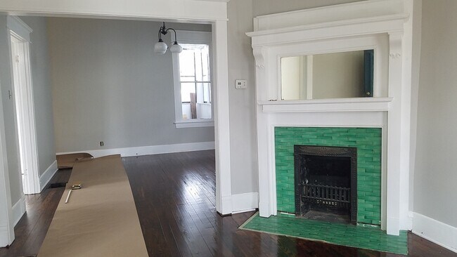 Building Photo - 117 Hillbend Pl