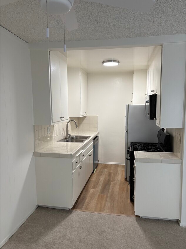 Kitchen - 11168 Camarillo St