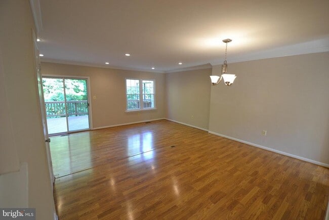Building Photo - 6173 Green Hollow Ct