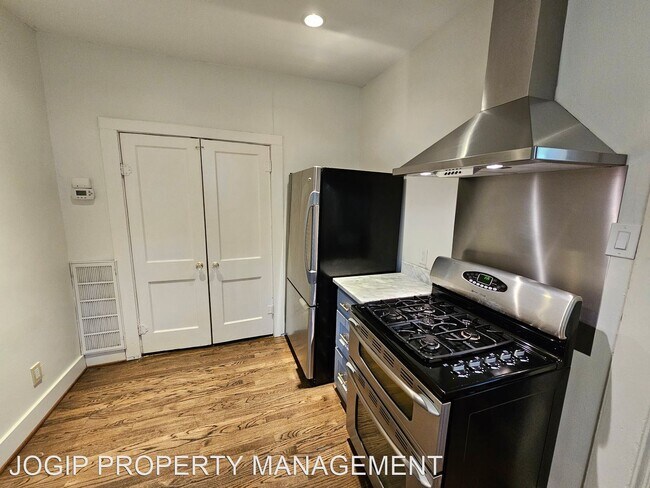 Foto del edificio - 3 br, 2 bath House - 732 N . Windomere Ave.