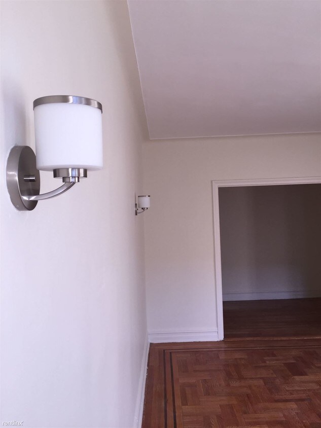 2 br, 1 bath - 2550 83rd St second floor - 2 br, 1 bath  - 2550 83rd St second floor