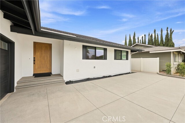 Building Photo - 17511 Leafwood Ln