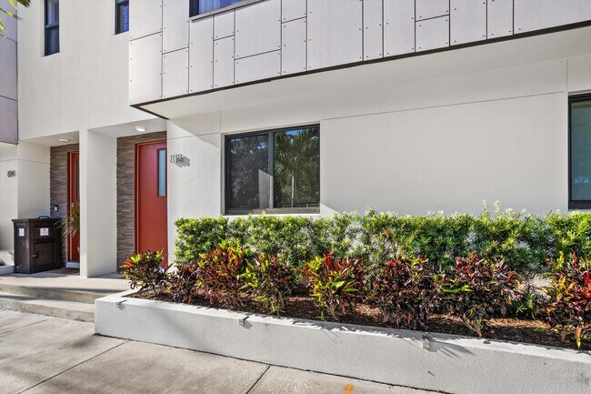 Foto del edificio - 818 2nd Ave N