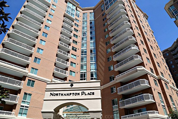 Building - 3101 N Hampton Dr