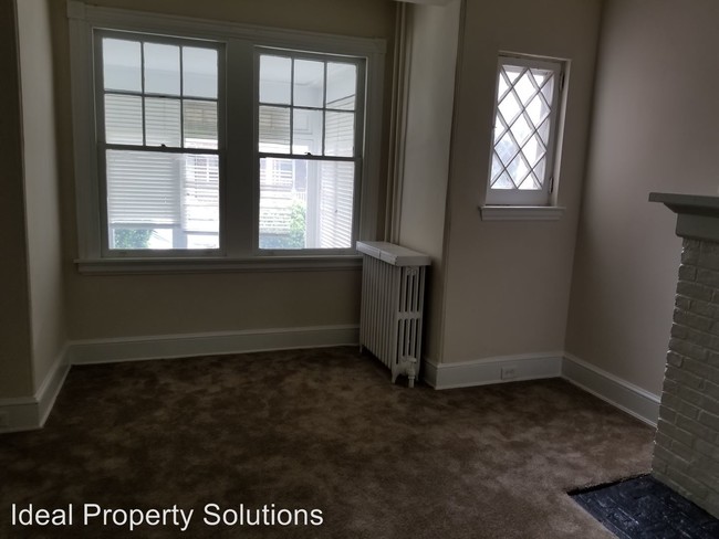 Building Photo - 3 br, 1 bath House - 406 W 25th Street