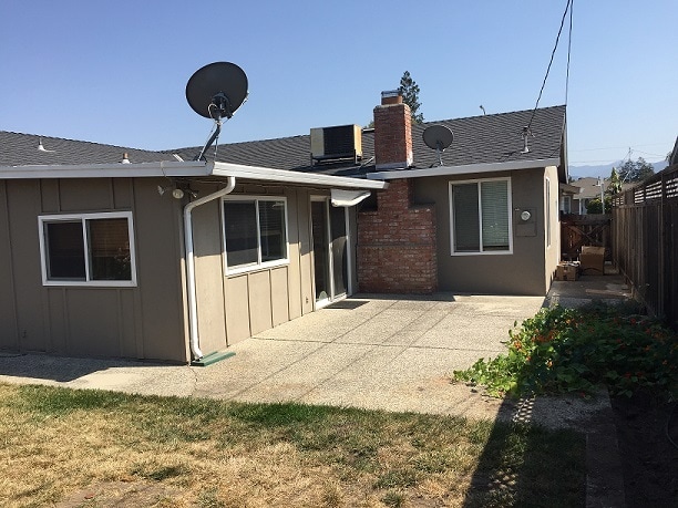 Foto del edificio - 1437 Lansing Ave