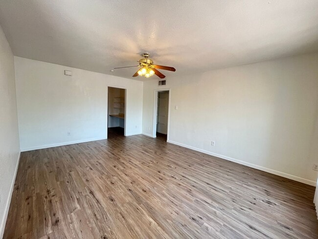 Building Photo - No Hoa! Single Story House with 4 Bedrooms...