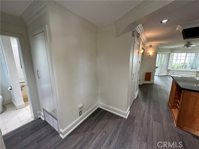 Foto del edificio - 700 E Lake Dr