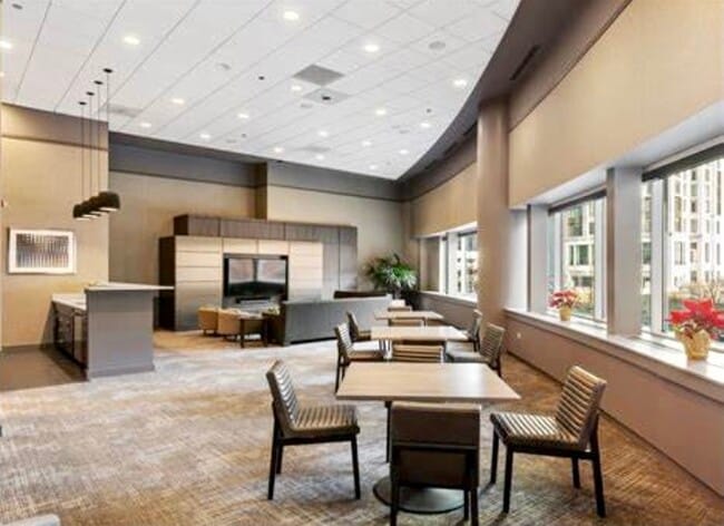 Building Photo - 505 N McClurg Ct