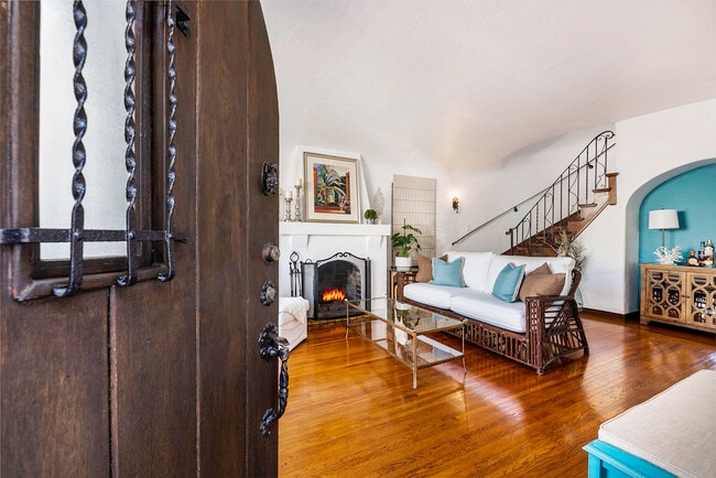 Building Photo - 34 Ximeno Ave