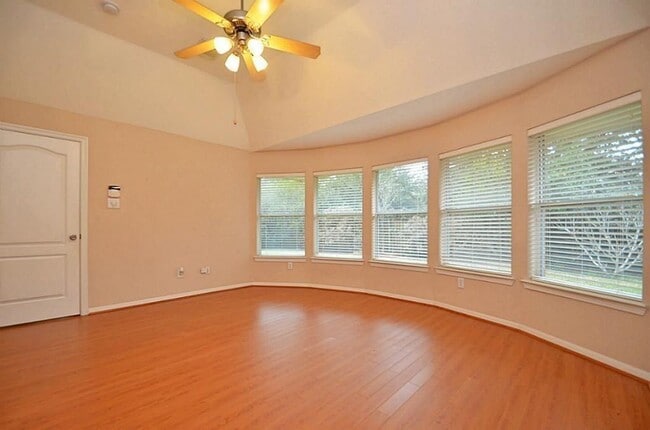 Building Photo - 6310 Columbia Falls Ln