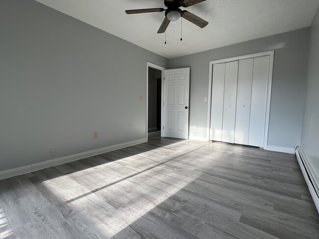 Building Photo - 15 Fairmor Dr