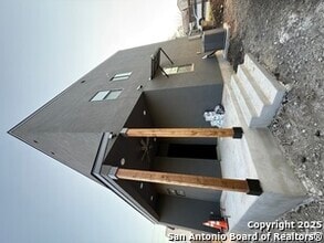 Building Photo - 110 Santa Paula Ave