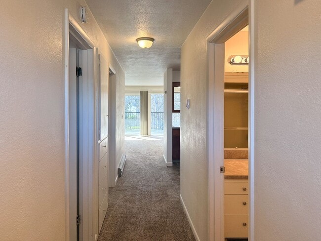 Foto del edificio - 227 24th St SE