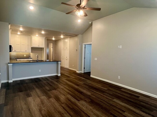 Photo - Beautiful 2 Bed 2 Bath! $500 Off First Ful... House