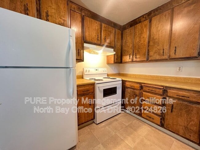Building Photo - 4914 Everglade Dr