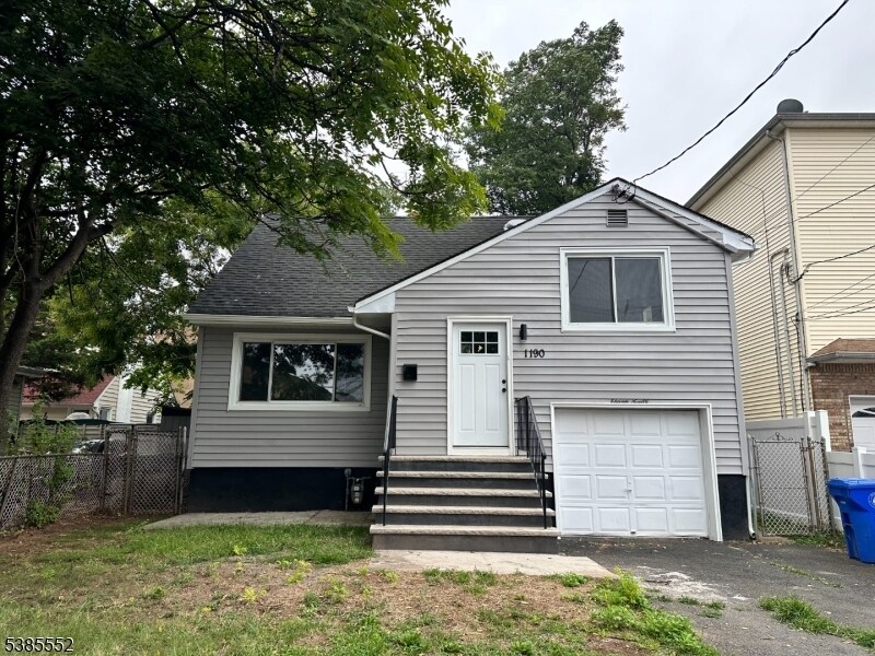 Primary Photo - 1190 Union St