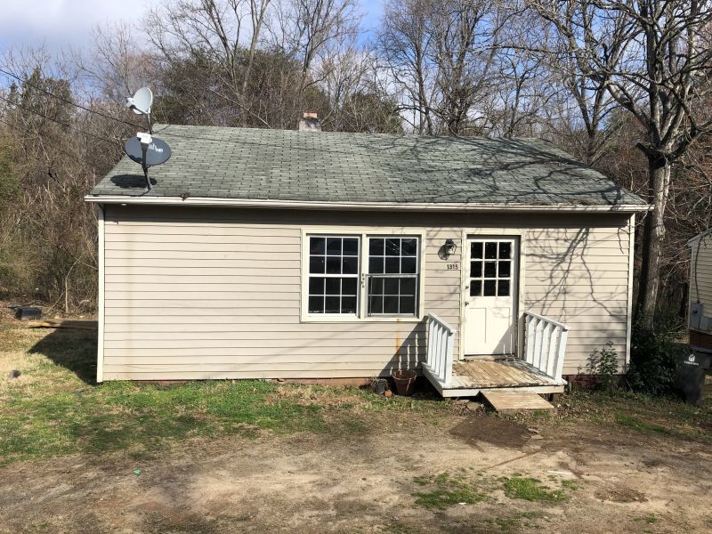 Primary Photo - 1315 Houston St