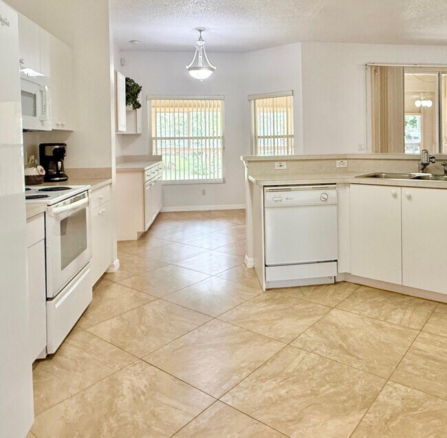 Foto del edificio - 332 SW Glenwood Dr