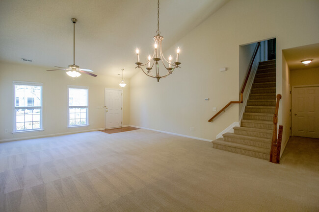 Building Photo - End Unit Townhome | First Floor Master | R...