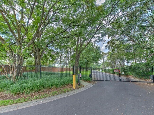 Foto del edificio - 3105 Mossvale Ln