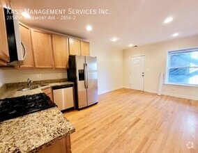 Building Photo - 2856 W Rosemont Ave