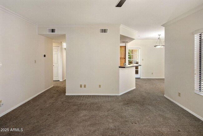 Foto del edificio - 750 E Northern Ave