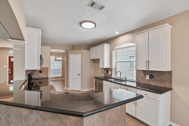 Building Photo - 23106 Willow Canyon Dr